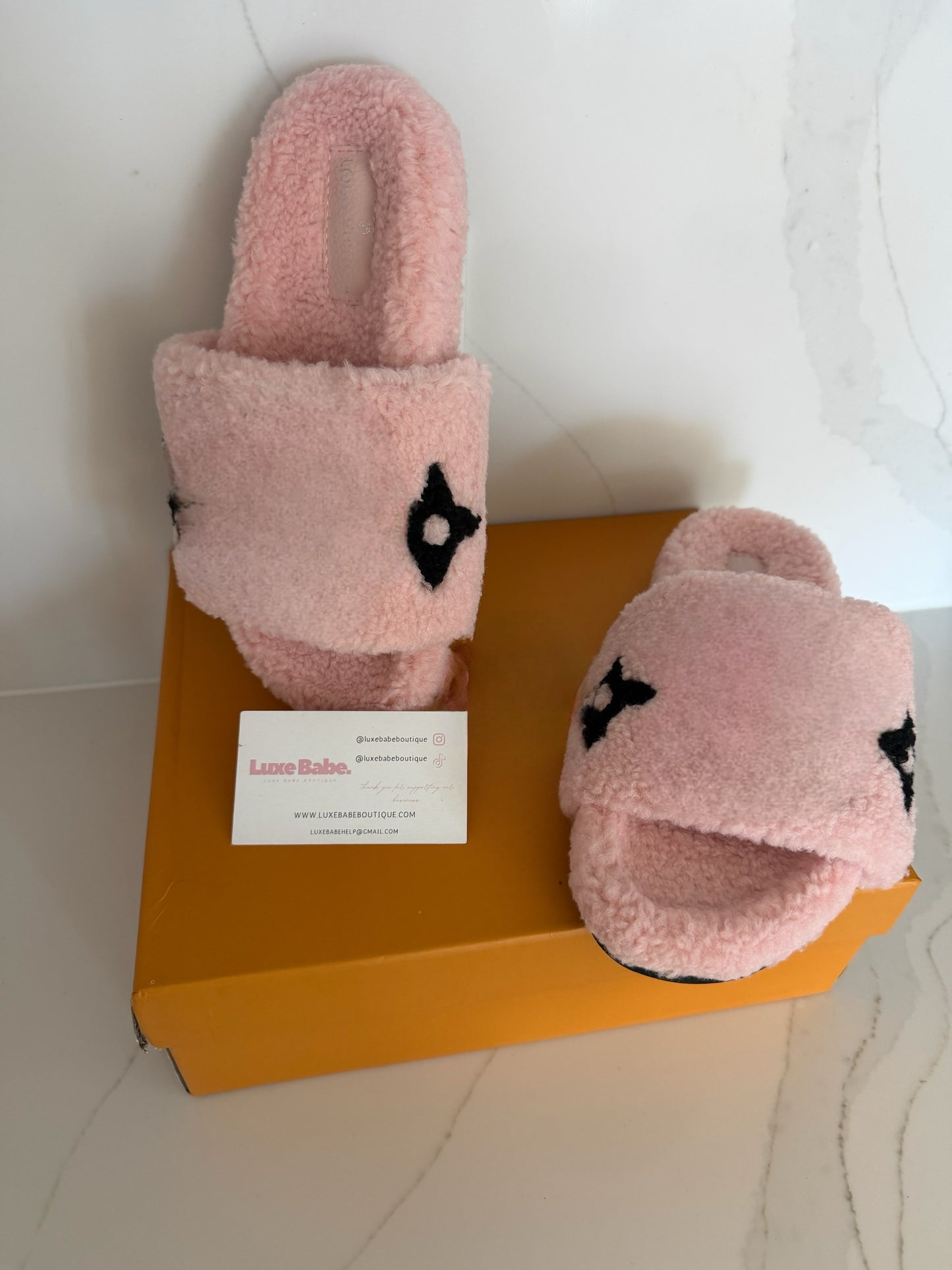 Lv slippers women 5/6