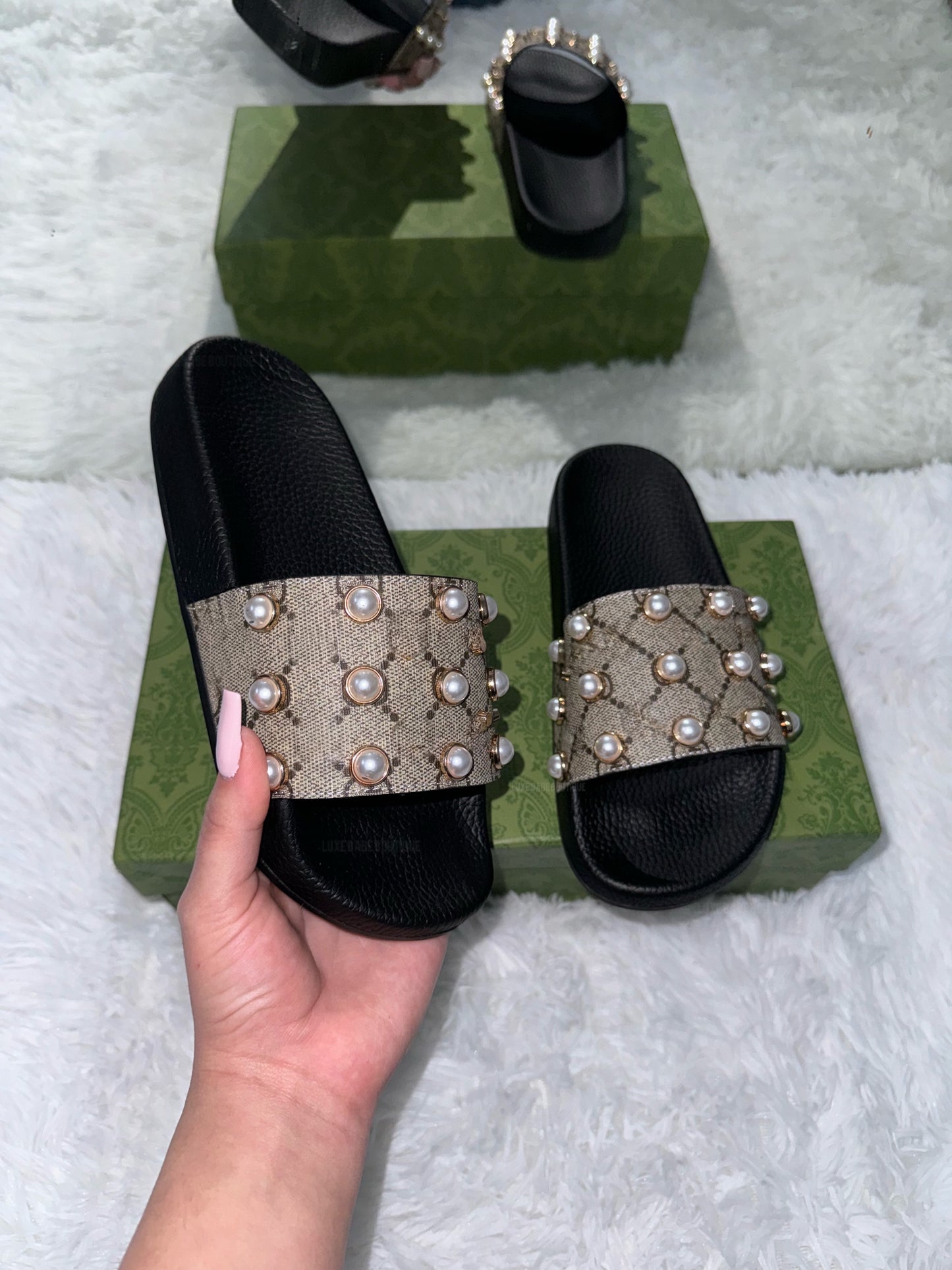 GG Pearl Slides