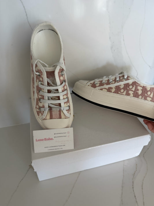 Platform pink adore size 6